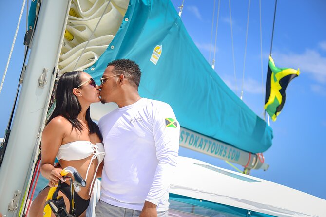 3.5hr Private Catamaran Cruise with Snorkeling, DJ, Bar, Food - The crew, music, and service