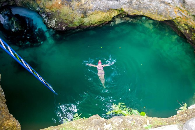 4. Negril Full-Day Guided / Sunset Tours 7miles Beach Blue Hole & Ricks Café - Rick’s Cafe and the west-end sunset