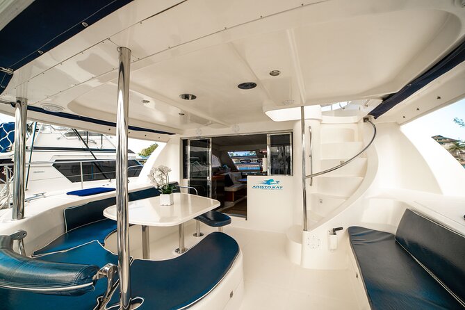 4hr Private Luxury Yacht with Snorkeling, DJ, Bar, Food - Leaving from Montego Bay Yacht Club