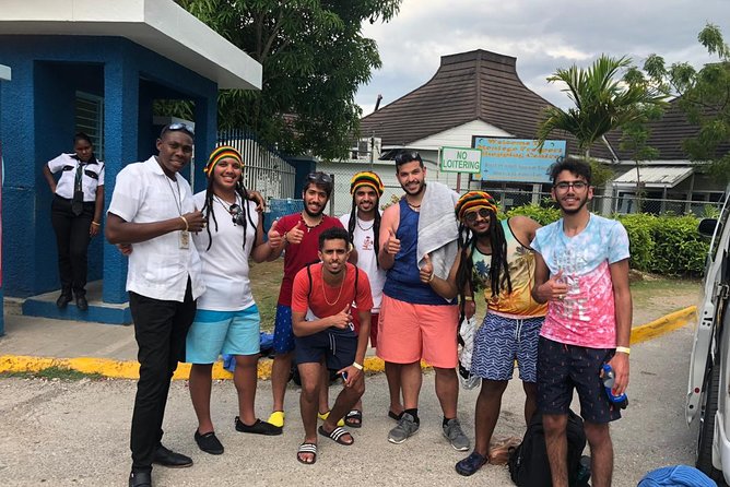 Airport MBJ Round Trip Transfer to Ocho Rios Airbnb Home, Resorts - Comfort, privacy, and group size