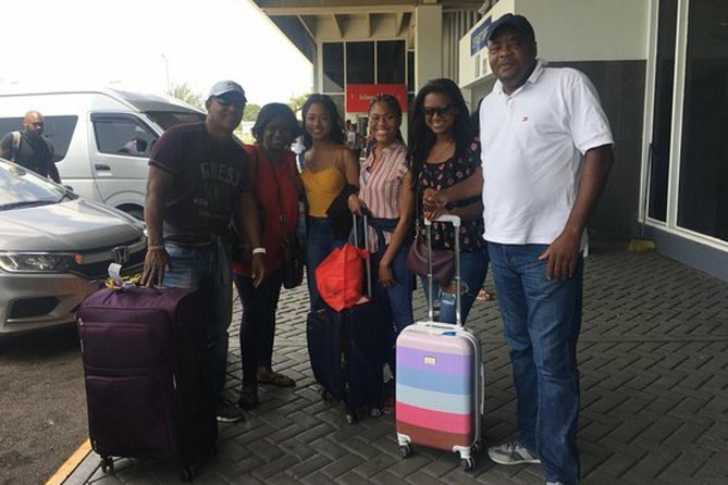 Airport Transfer to catalonia (Round-trip) - What the private vehicle means for your group