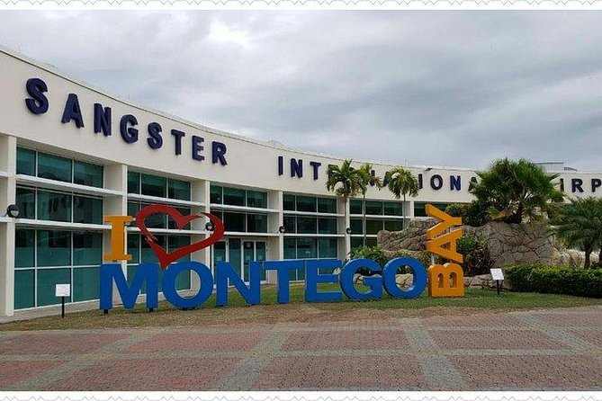 Airport Transfer To Negril Hotels (Round-trip) - Key points