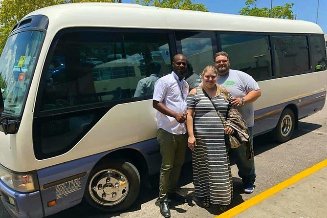 Airport Transfer To Riu Hotel Ocho Rios - A Vehicle That Adds a Jamaican Touch