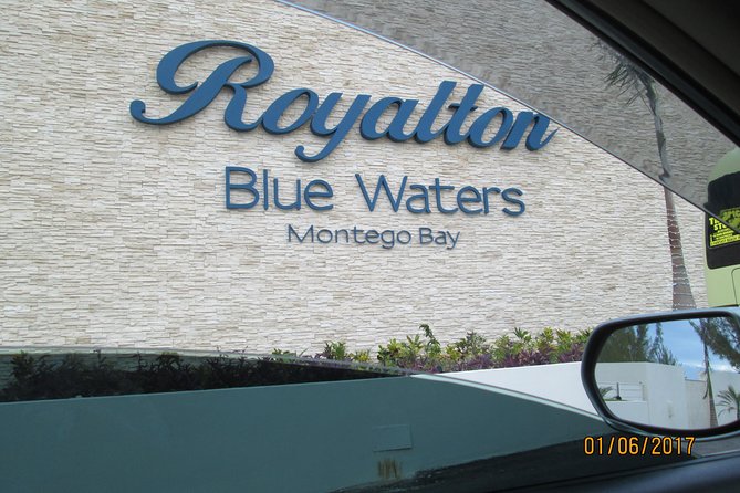 Airport transfer with Uber Montego Bay - A private ride instead of a shared shuttle