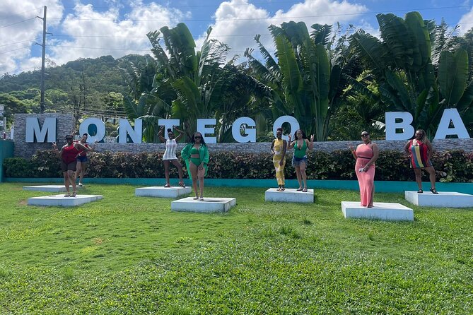 Airport Transfers Montego Bay Hotels Private - The roughly 25-minute ride to your destination