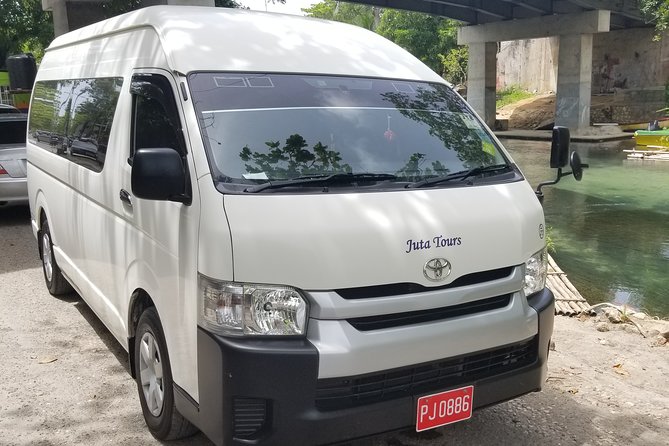 Bahia Principe Grand Jamaica Private Airport transfer - Leaving Montego Bay Airport without the shuttle wait