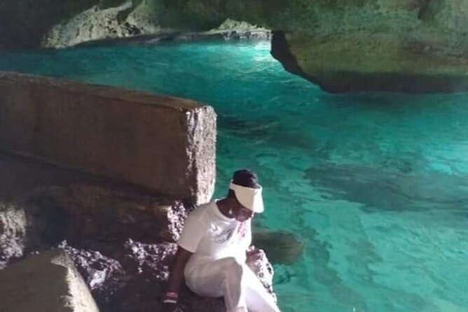 Bamboo Rafting Limestone Foot Massage/Negril 7 Miles Beach/Ricks Cafe Combo - What the $190 price covers