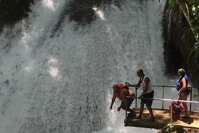 Bamboo Rafting with lime stone - A quiet way to see Jamaica from the Lethe River