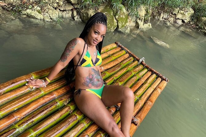 Bamboo rafting with limestone massage - Floating the Great River near Lethe