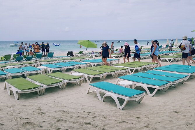 Beach please / Beach day in Ocho Rios Jamaica - What your three beach hours are really for