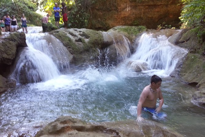 Blue Hole Adventure from Falmouth - Blue Hole and Secret Falls: swimming with a dose of nerve