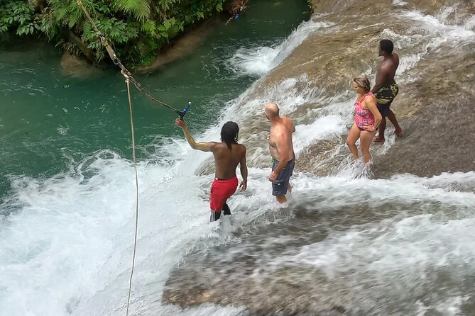 Blue Hole Adventure Ocho Rios. - What the guide adds to the outing