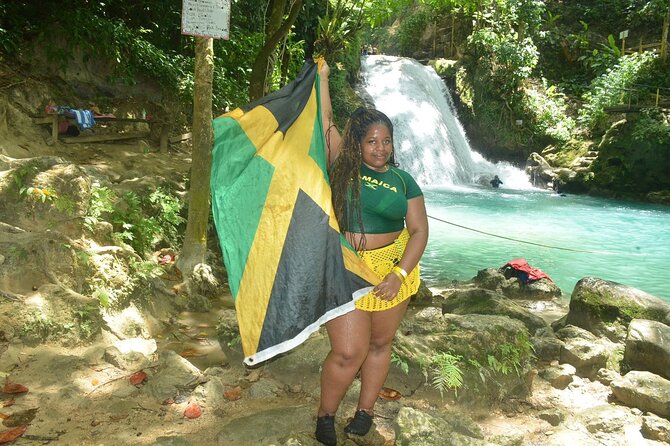 Blue Hole and Bamboo Rafting Ocho Rios - Who will enjoy this Ocho Rios combination?