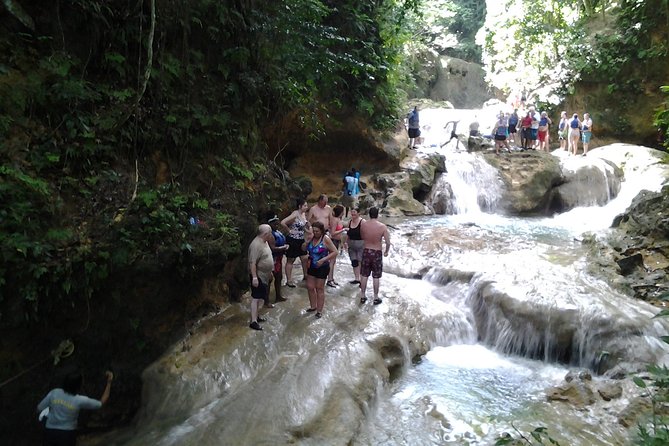 Blue Hole and River Tubing from Montego Bay - Who will enjoy this most