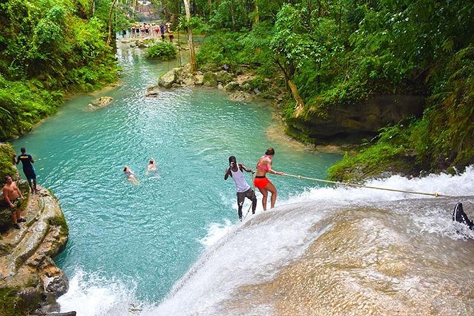 Blue Hole and Secret Falls plus Dunn's River Falls Combo Tour - The drive from Montego Bay