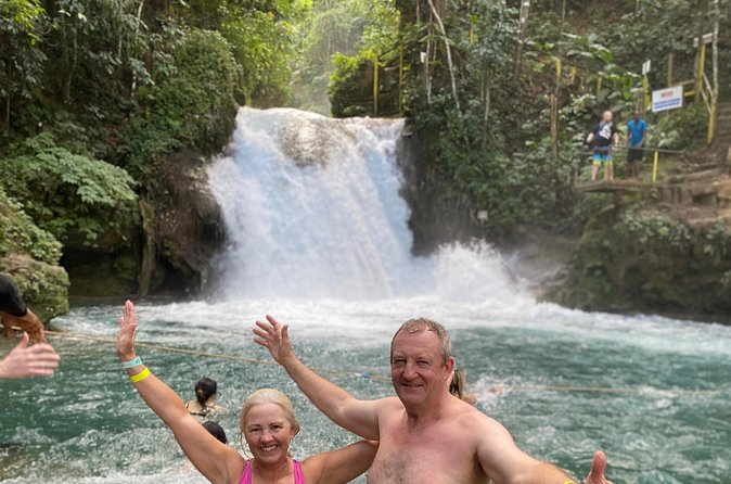 Blue Hole and Souvenir Shopping Ocho Rios (Transportation Only) - What the $50 price really covers