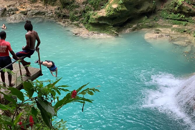 Blue Hole & Dunn's River Falls with Lunch from Negril - Two Jamaican waterfalls in one very long day