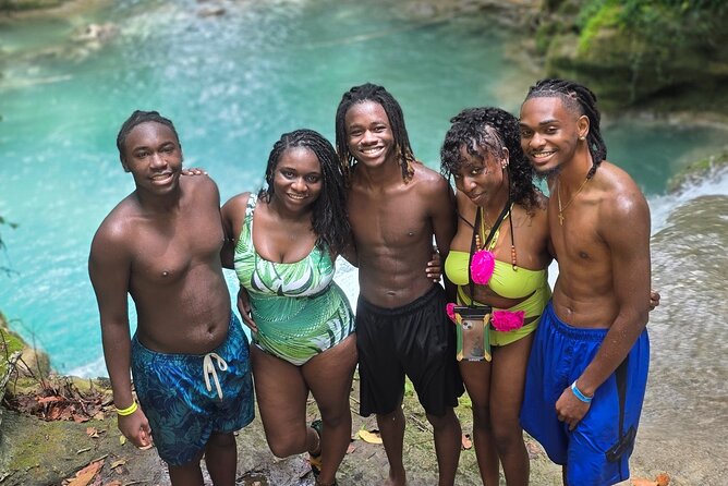 Blue Hole, Horseride with Swim and Bamboo Rafting Ocho Rios - Bamboo rafting toward the ocean