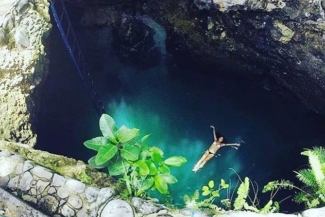 Blue Hole Mineral Spring and Rick's Cafe - Key points to know before booking