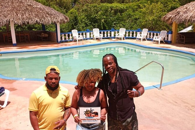 Blue Hole Mineral Spring, Seven Mile Beach, Ricks Cafe/ Shopping Private Tour - Final call: book it for flexibility, not for a slow day