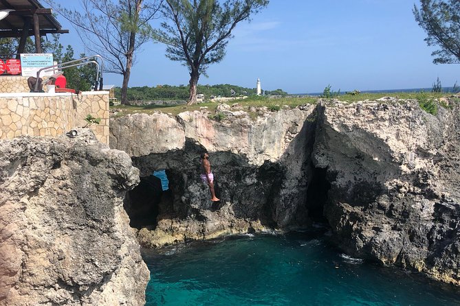 Blue Hole Mineral Springs, Rick's Café, and Shopping Combo Tour - Key points to know before you go