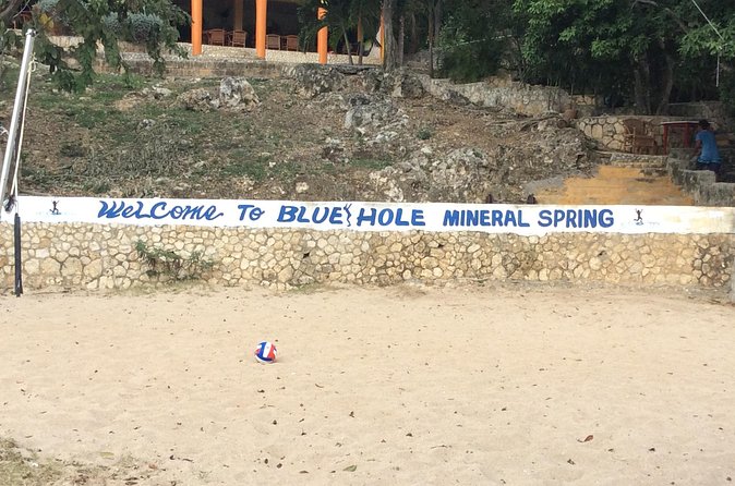 Blue Hole Mineral Springs, Rick's Café, and Shopping Combo Tour - The drivers are a major part of the value