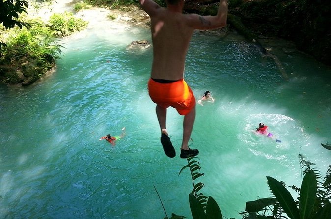 Blue Hole Ocho Rios - Guides who add practical value