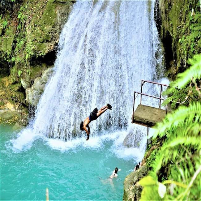 Blue Hole, Secret Falls, and Dunn's River Falls Combo Day-Tr - Blue Hole and Secret Falls set the tone