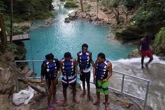 Blue Hole Secret Falls Private Tour - Blue Hole and Secret Falls: the main event
