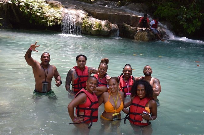 Blue Hole Waterfalls + Bamboo River Rafting Tour from Ocho Rios - Key Points