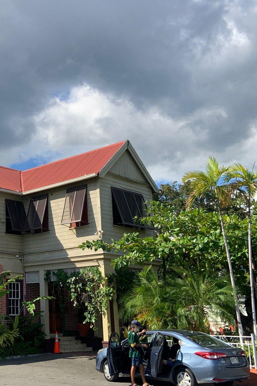 Bob Marley Guided City Tour - Why the air-conditioned vehicle matters