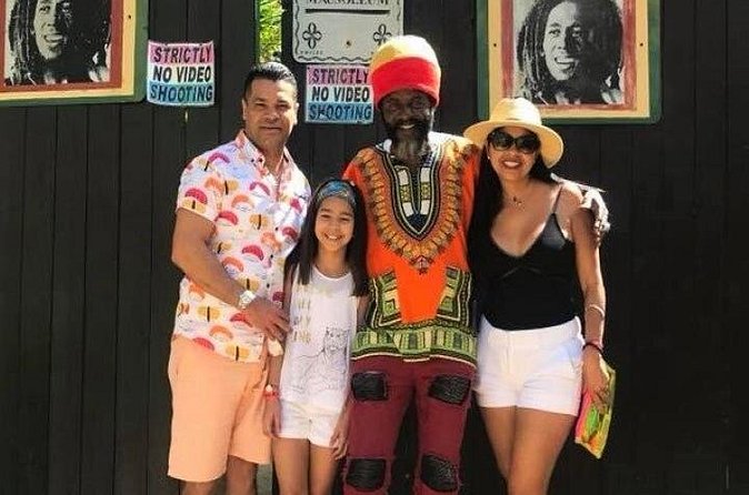 Bob Marley Mausoleum Tour, Nine Miles Jamaica from Montego Bay - What the memorabilia adds to the visit