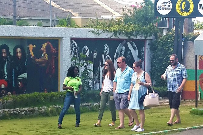 Bob Marley Museum Admission & Tour from Ocho Rios - Food, shopping, and free time