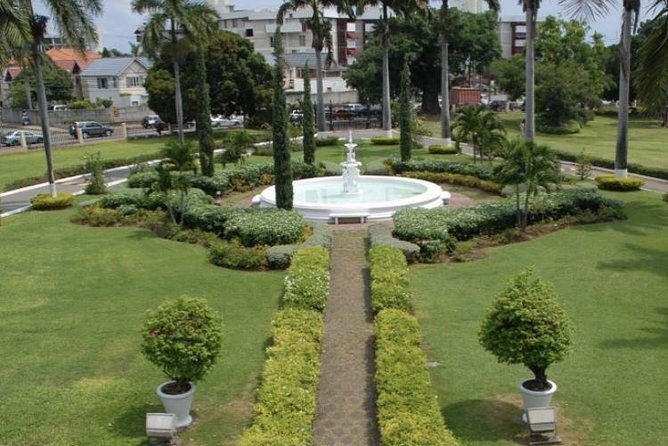 Bob Marley Museum and Devon House Kingston Private Day Tour - A private format with room to ask questions