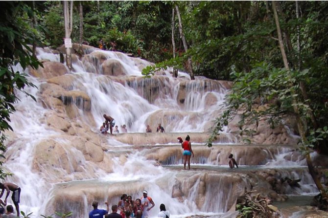 Bob Marley Nine Mile and Dunn's River Falls Tour From Montego Bay - The Bob Marley mausoleum visit