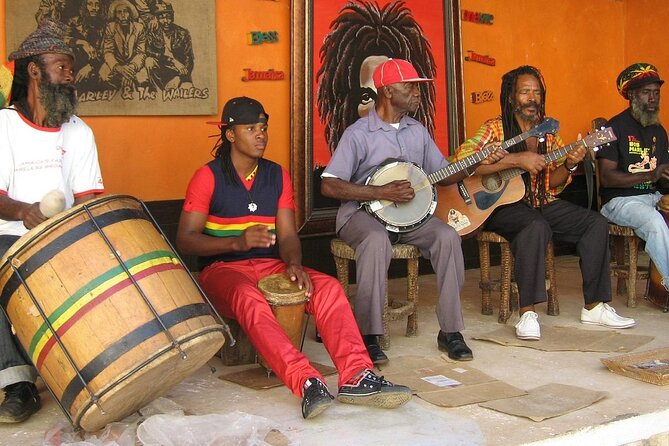 Bob Marley Nine Miles, sightseeing and local food and fruit stop - What the local food and fruit stop really means