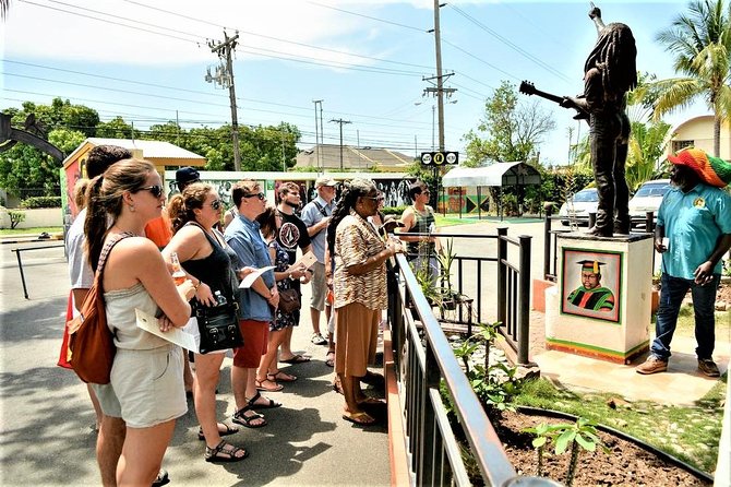 Bob Marley's Nine Mile Admission and Guided Tour from Montego Bay - Mt. Zion and the mountain setting
