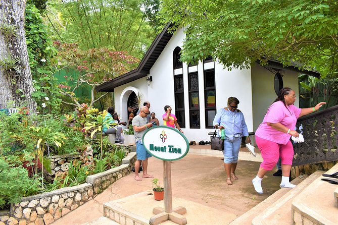 Bob Marley's Nine Mile Day-Trip w/Admission & Guided Tour from Grand Palladium - The road day from Grand Palladium
