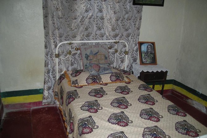 Bob Marley's Nine Mile Day-Trip with Admission & Guided Tour from Falmouth - Lunch, shopping, and extra costs