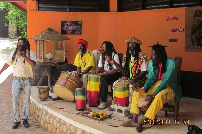 Bob Marley's Nine Mile Day-Trip with Admission & Guided Tour from Falmouth - A brief stop at Columbus Park