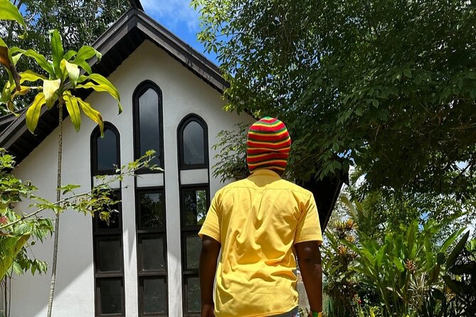Bob Marley's Nine Mile Tour with Admission from Montego Bay - What the guide adds to the road
