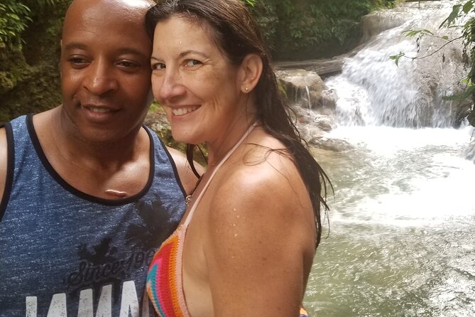 Chuck Norris Secret Falls/Blue Hole - How the small group changes the outing
