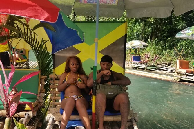 Customized Bamboo Rafting Limestone Massage with Coconut Water - Shopping for crafts and souvenirs after the river