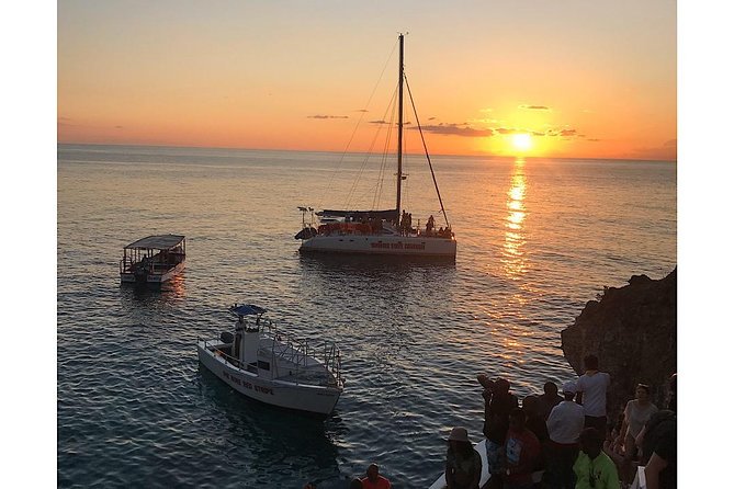 Day Tour Negril Beach & Ricks Cafe - What your private driver adds