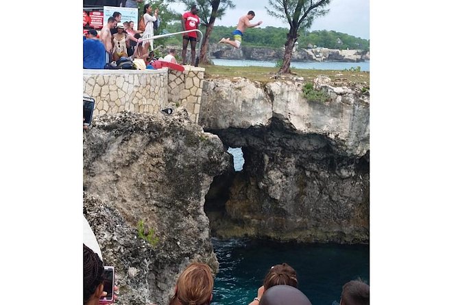 Day Tour Negril Beach & Ricks Cafe - Should you book the Negril and Rick’s Cafe tour?