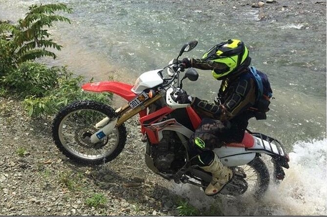 Dirt Bike Tours - Leaving Kingston for the Blue Mountain roads