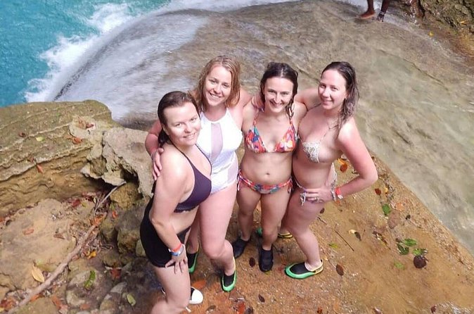 Dunn's River Falls and Blue Hole Combo Tour From Ocho Rios & Runaway Bay - What private transport adds to the day