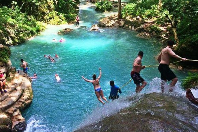 Dunn's River Falls and Blue Hole Private Tour from Ocho Rios - Climbing 600 feet at Dunn’s River Falls