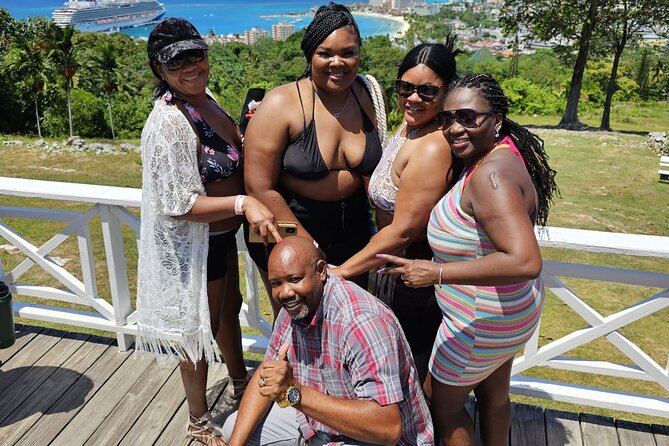 Dunn's River Falls and Ocho Rios Sightseeing with Shopping - Why private transport matters from Falmouth