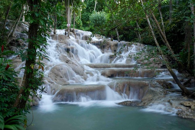 Dunn's River Falls And Shopping Tour From Ocho Rios - Key points to know before you book